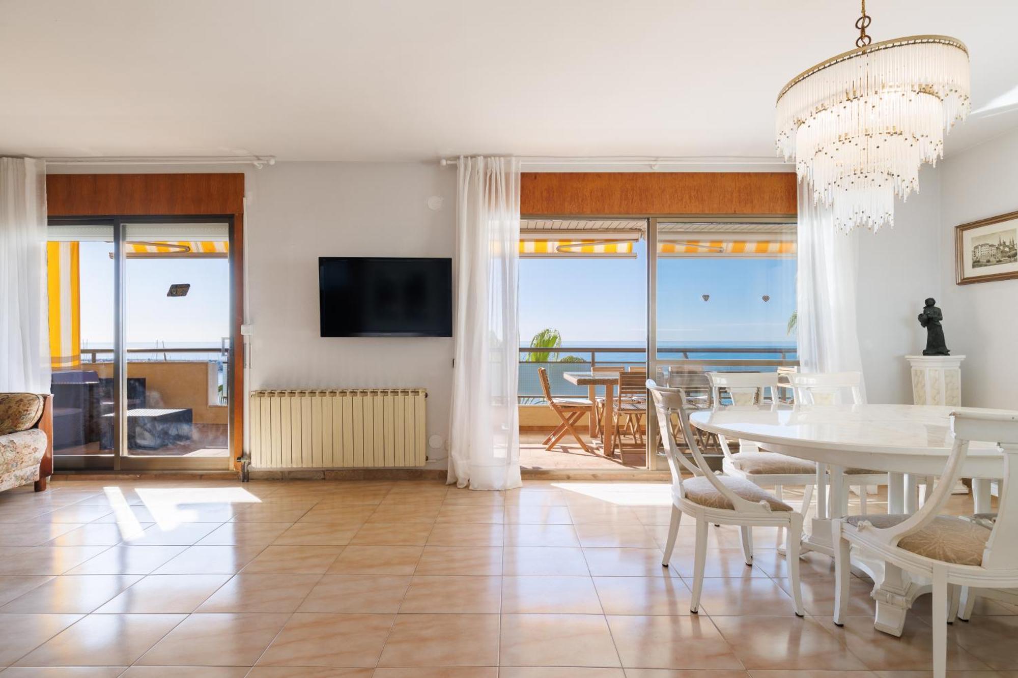 Apartamento Para 8 Sobre El Mar Leilighet Salou Eksteriør bilde