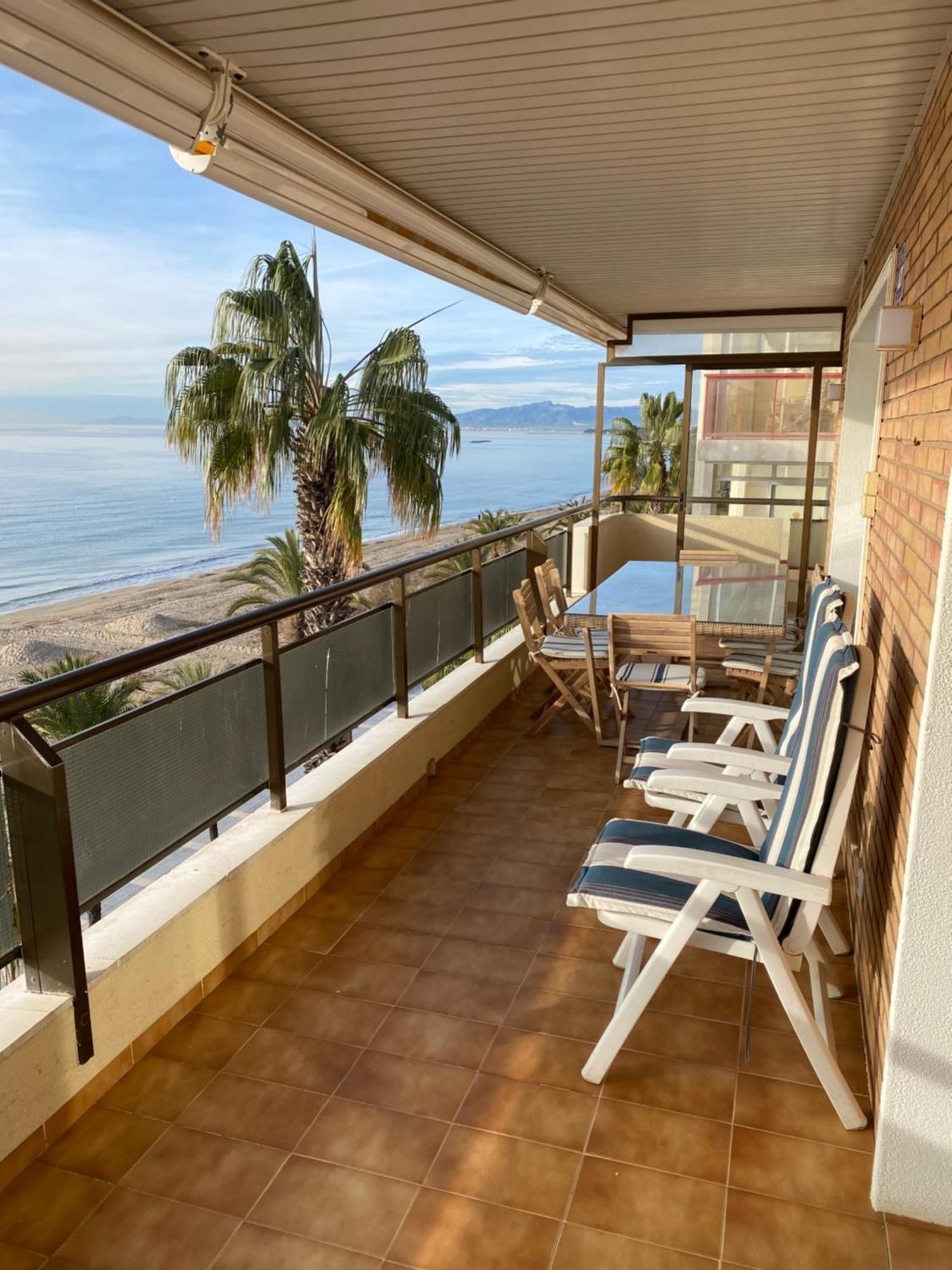 Apartamento Para 8 Sobre El Mar Leilighet Salou Eksteriør bilde